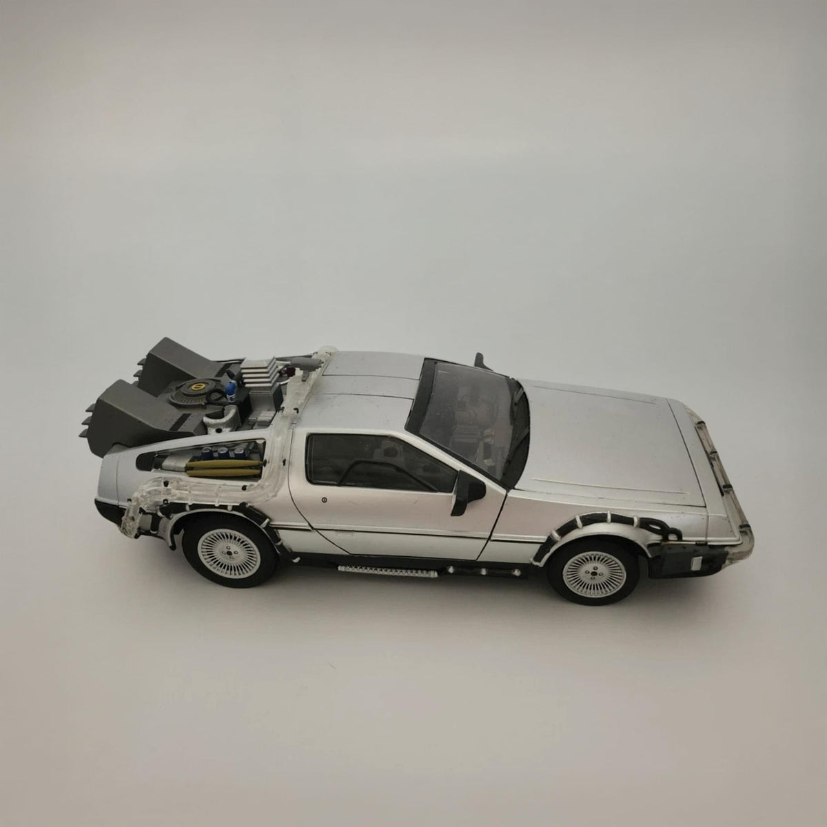 Back To The Future 2 1/15th Scale DeLorean Time Machine w/ Lights & Sounds