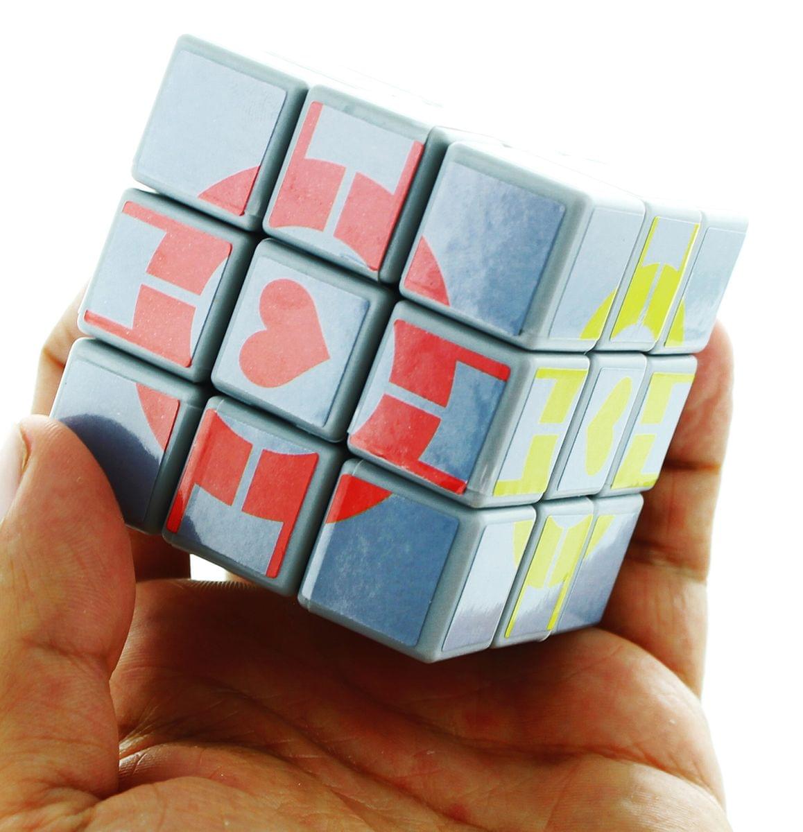 Video Game-Style Puzzle Speed Cube Desk Game