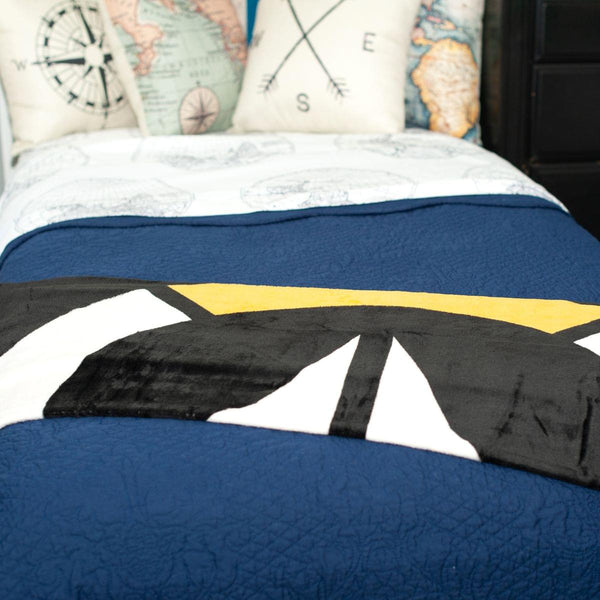 Overwatch Lightweight Fleece Throw Blanket