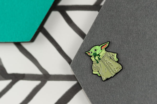 Star Wars: The Mandalorian The Child Baby Yoda Pin